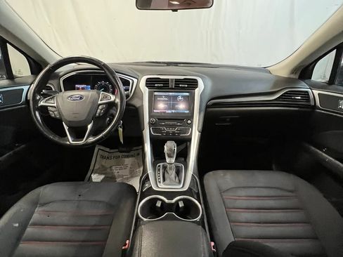 Used 2016 Ford Fusion SE FWD image 13
