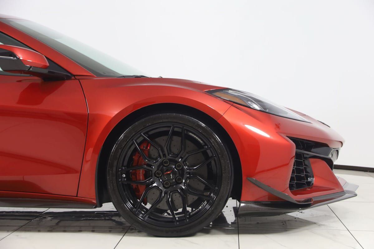 Used 2025 Chevrolet Corvette Z06 w/ Z07 Performance Package RWD image 74