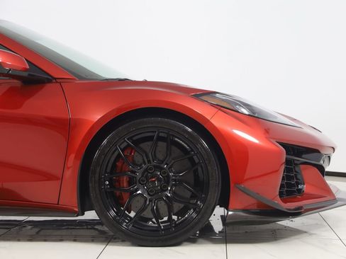 Used 2025 Chevrolet Corvette Z06 w/ Z07 Performance Package RWD image 74
