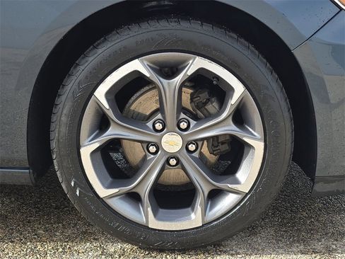 Certified 2020 Chevrolet Malibu LT w/ Leather Package image 34