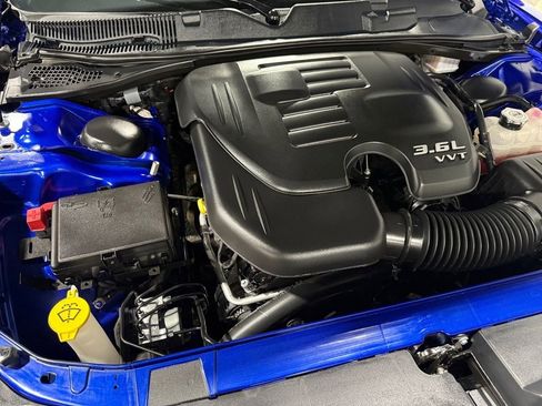 Used 2019 Dodge Challenger SXT image 37