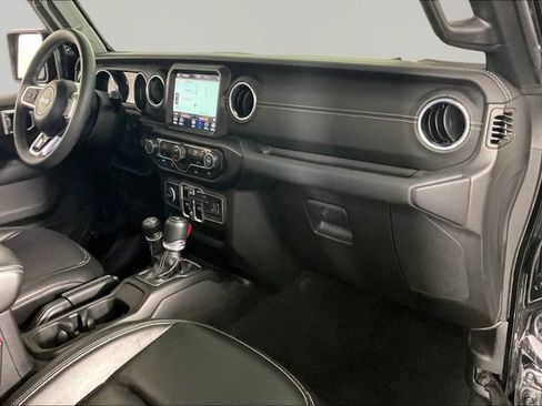 Used 2023 Jeep Wrangler Unlimited Sahara AWD/4WD image 24