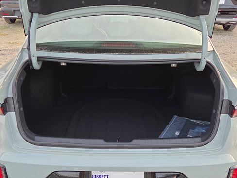 New 2025 Kia K4 GT-Line image 4