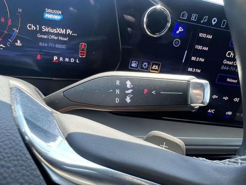 Used 2024 Chevrolet Traverse LS FWD image 25