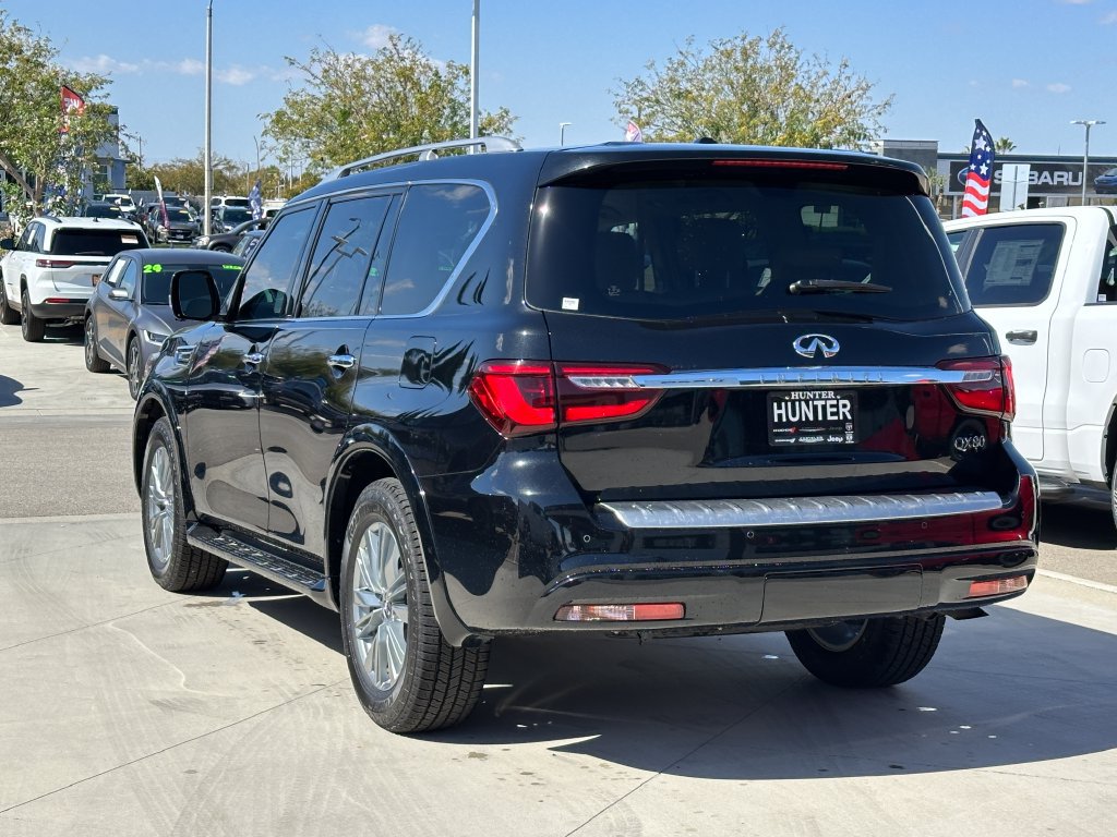 Used 2023 INFINITI QX80 Luxe w/ Cargo Package RWD image 3