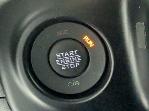 Used 2023 Jeep Wrangler Sport S image 22