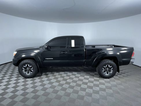 Used 2012 Toyota Tacoma 4x4 Access Cab V6 w/ SR5 Pkg image 5