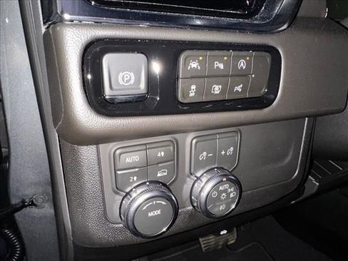 New 2026 GMC Yukon Elevation image 27