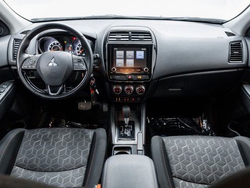 Used 2024 Mitsubishi Outlander Sport LE image 29