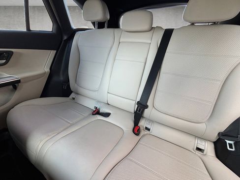 Used 2024 Mercedes-Benz GLC 300 image 27