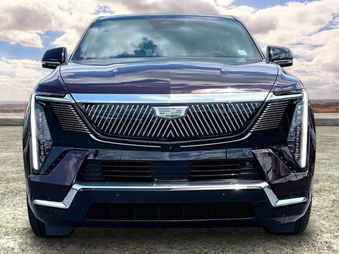 Certified 2025 Cadillac Escalade IQ Luxury 2 AWD/4WD image 2