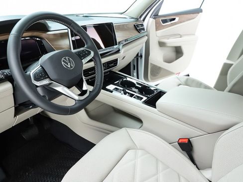 New 2026 Volkswagen Atlas SE image 58