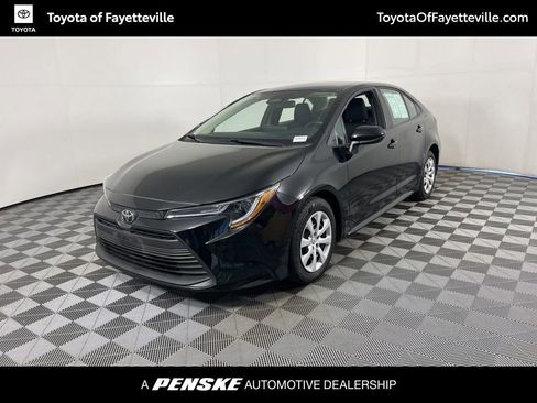 Used 2024 Toyota Corolla LE image 1