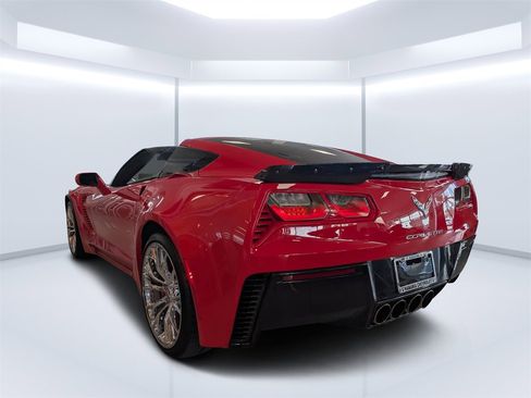 Used 2015 Chevrolet Corvette Z06 w/ 3LZ Preferred Equipment Group image 4