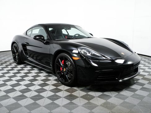 Certified 2024 Porsche 718 Cayman S RWD image 24