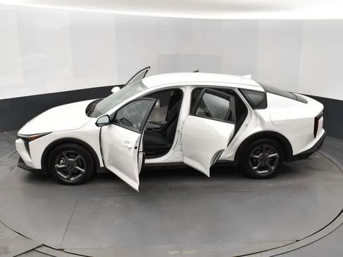Used 2025 Kia K4 FWD image 7