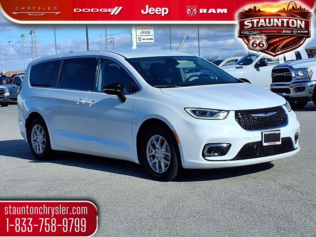 Used 2024 Chrysler Pacifica Touring-L FWD image 1