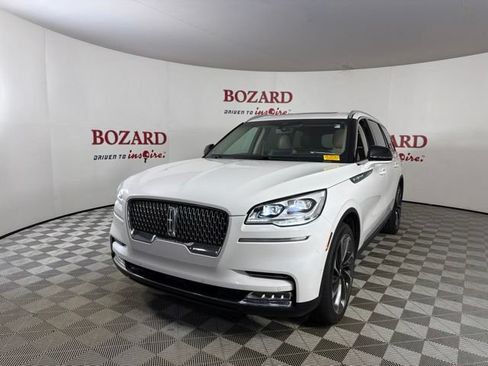 Used 2020 Lincoln Aviator Reserve w/ Equipment Group 202A AWD/4WD image 4