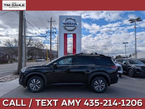 New 2026 Nissan Pathfinder SL AWD/4WD image 1