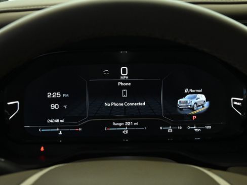 Used 2024 GMC Yukon Denali RWD image 18