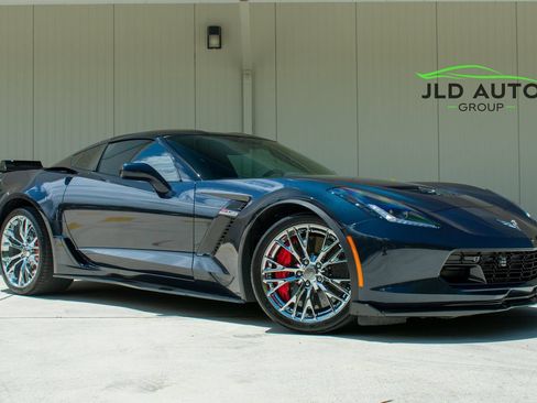 Used 2016 Chevrolet Corvette Z06 w/ Z07 Performance Package RWD image 1