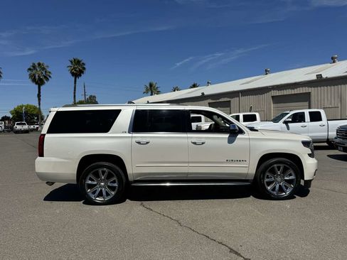 Used 2015 Chevrolet Suburban LTZ RWD image 10