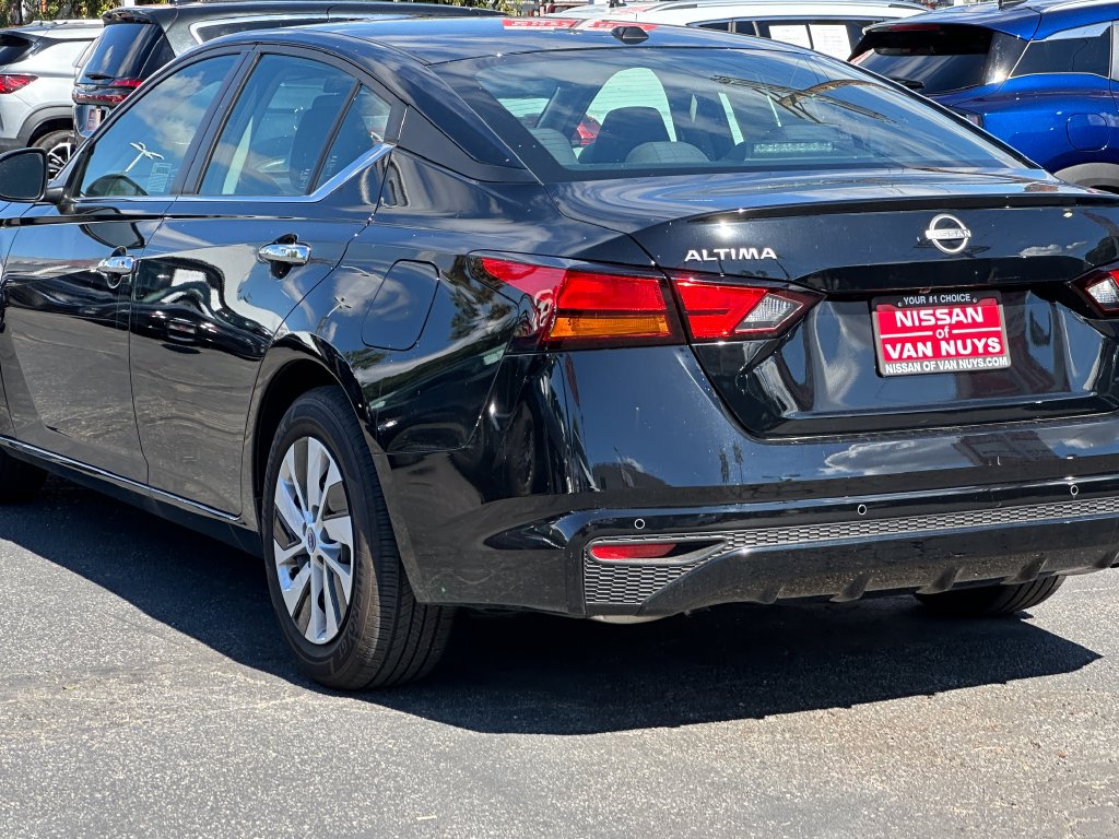Used 2025 Nissan Altima 2.5 S FWD image 5
