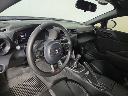 Used 2025 Toyota GR86 Premium w/ ALL Weather Mat Package (TMS) RWD image 14