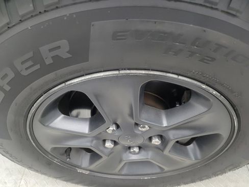 Used 2016 Jeep Grand Cherokee Laredo w/ Quick Order Package 23E image 31