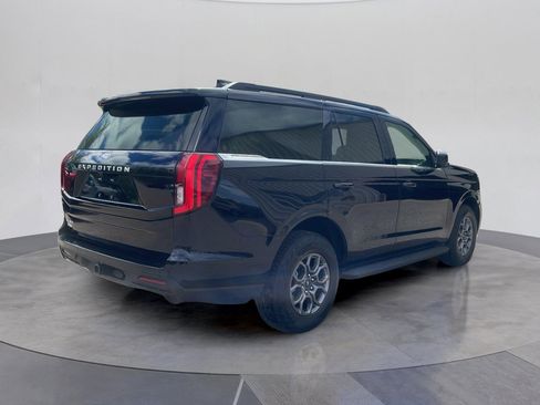 Used 2025 Ford Expedition Active AWD/4WD image 6