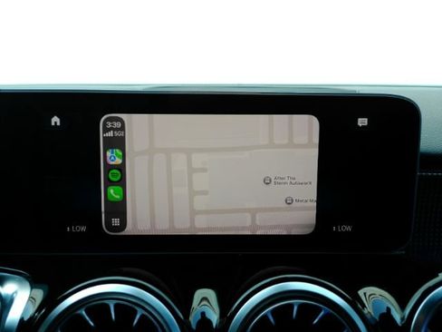 Used 2020 Mercedes-Benz GLB 250 w/ Premium Package image 14