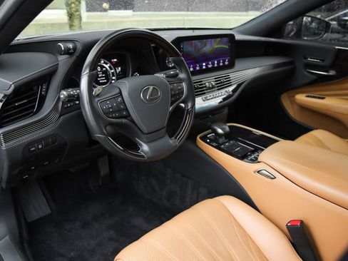 Used 2022 Lexus LS 500 w/ Interior Upgrade Package image 4