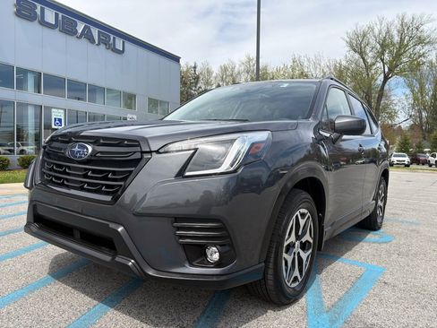 Used 2024 Subaru Forester Premium AWD/4WD image 1