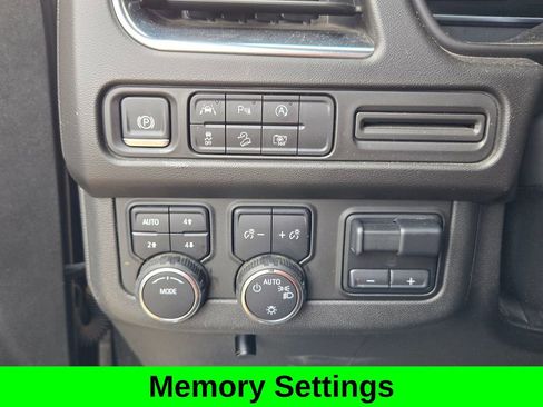 Used 2024 Chevrolet Tahoe Z71 w/ Luxury Package image 11