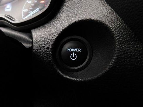 Used 2025 Toyota Corolla Cross AWD Hybrid image 33