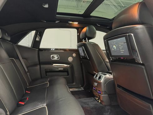 Used 2013 Rolls-Royce Ghost RWD image 62