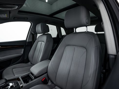 Used 2020 Audi Q5 2.0T Premium w/ Convenience Package image 16