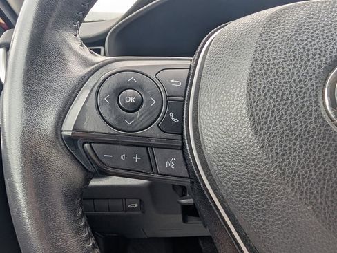 Used 2019 Toyota RAV4 XLE Premium FWD image 11