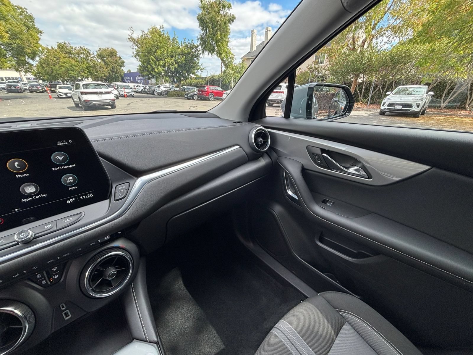 Used 2026 Chevrolet Blazer LT FWD image 35