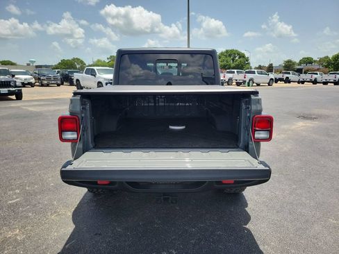 Used 2022 Jeep Gladiator Rubicon w/ Trailer Tow Package AWD/4WD image 25