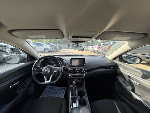 Used 2022 Nissan Sentra SV FWD image 18