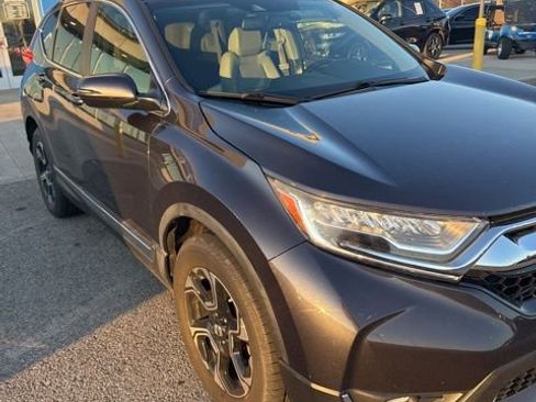 Used 2017 Honda CR-V Touring image 4