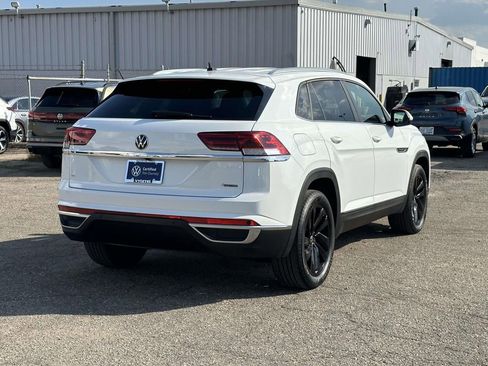 Used 2023 Volkswagen Atlas Cross Sport SE image 3