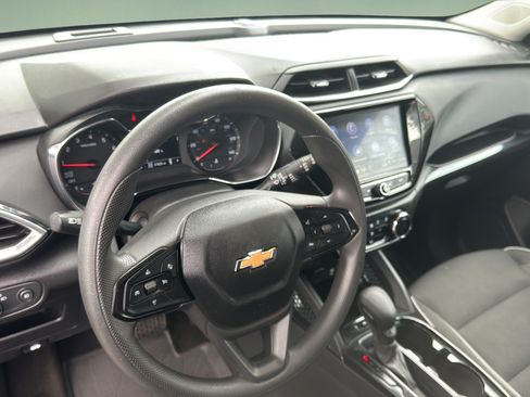 Used 2023 Chevrolet TrailBlazer LT w/ Convenience Package AWD/4WD image 16