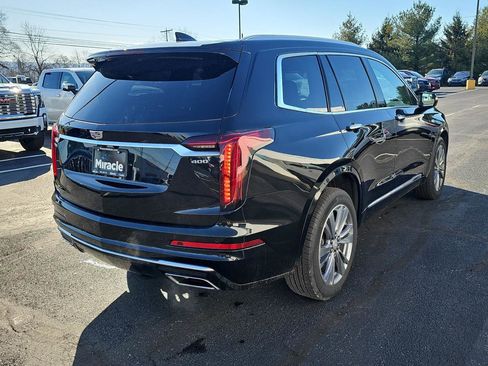 Certified 2025 Cadillac XT6 Premium Luxury image 2