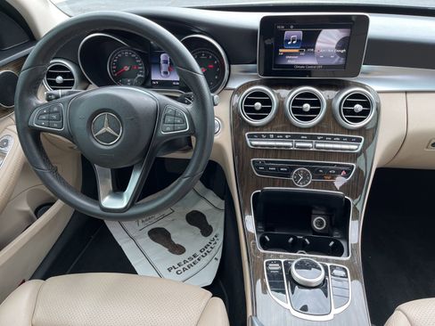 Used 2018 Mercedes-Benz C 300 Sedan image 24