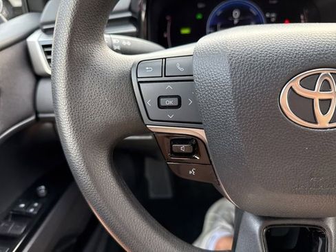 Used 2025 Toyota Camry LE image 22