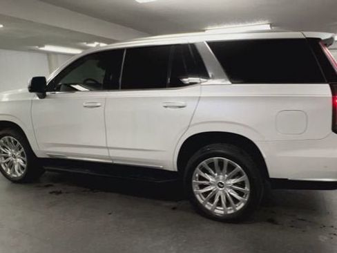 Used 2021 Cadillac Escalade Premium Luxury w/ Performance Package AWD/4WD image 6