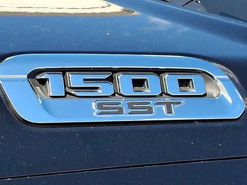 Used 2025 RAM 1500 Big Horn AWD/4WD image 34