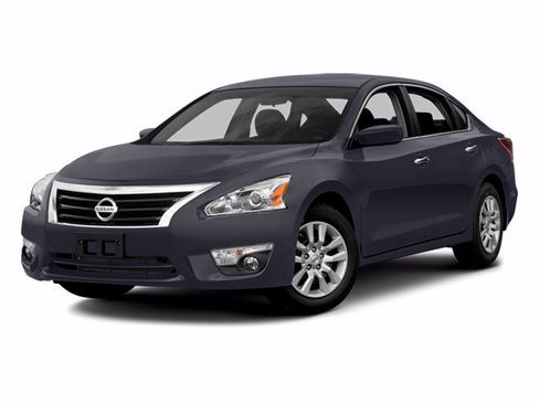 Used 2013 Nissan Altima 2.5 S FWD image 1